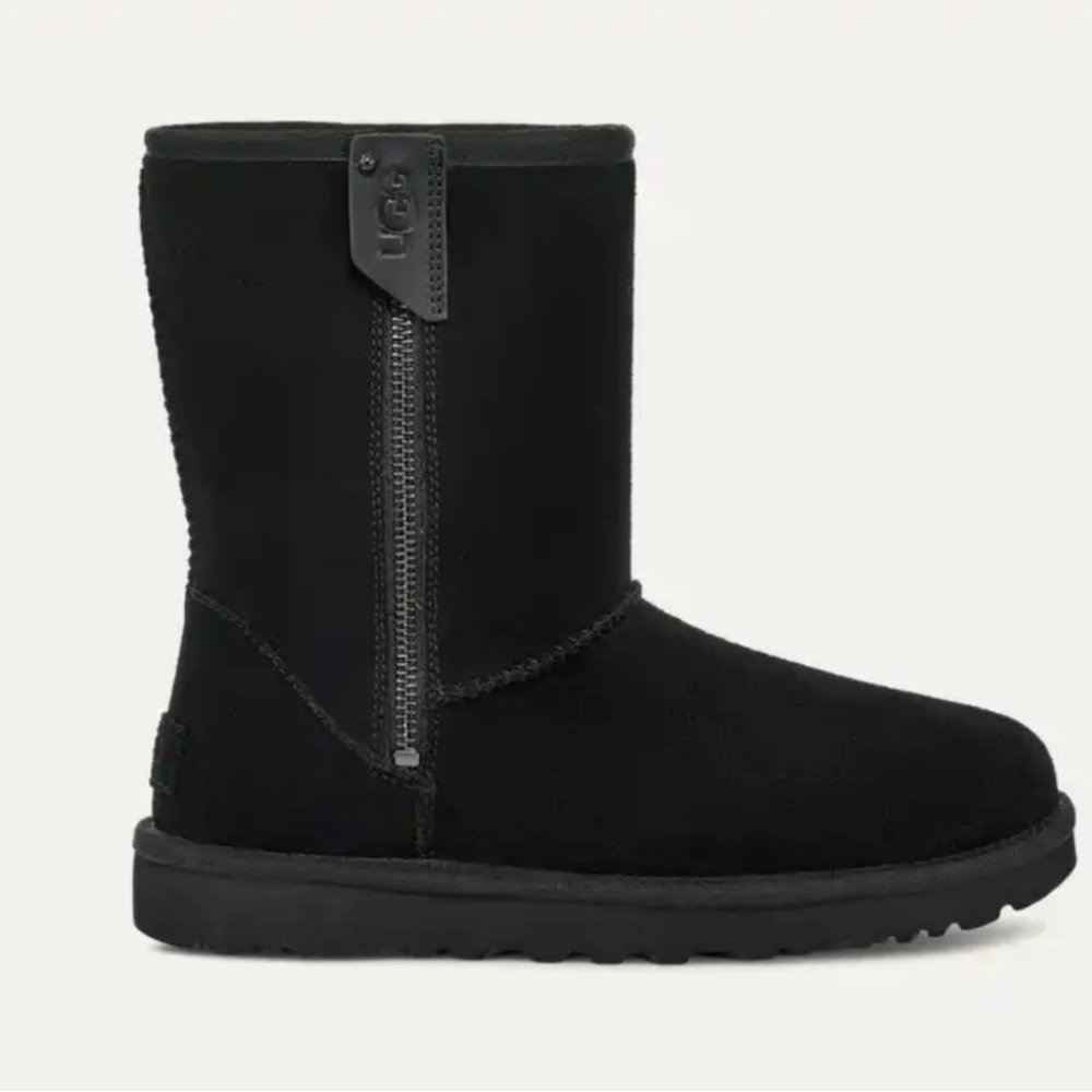 UGG Black Classic Short Bailey Zip Up Boots